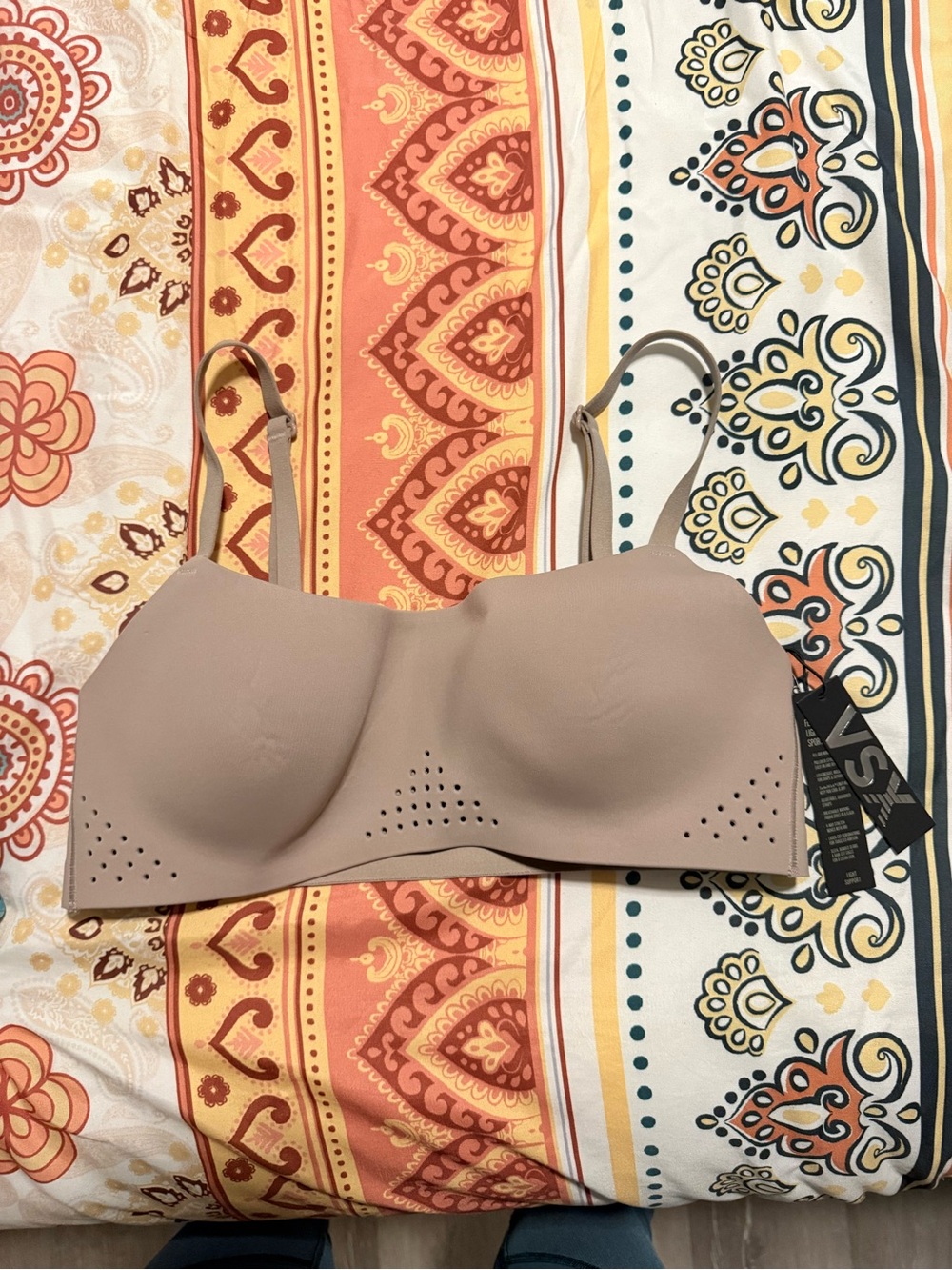 VSX Nude/Taupe Seamless Molded Strapless Bra with Removable Straps